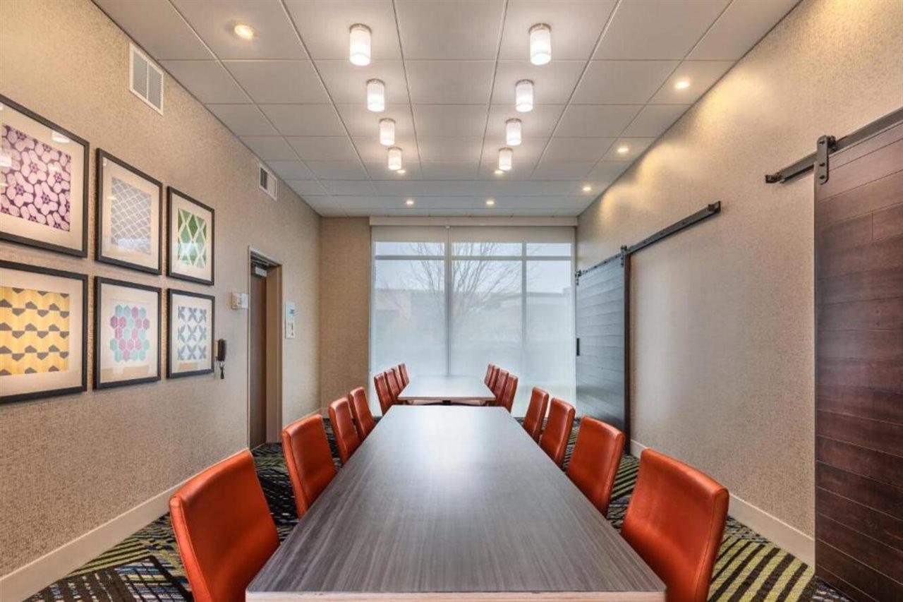 Holiday Inn Express & Suites Salem North - Keizer By Ihg Dış mekan fotoğraf