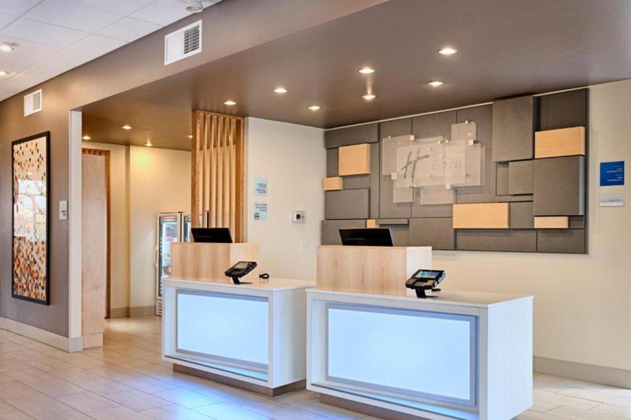 Holiday Inn Express & Suites Salem North - Keizer By Ihg Dış mekan fotoğraf