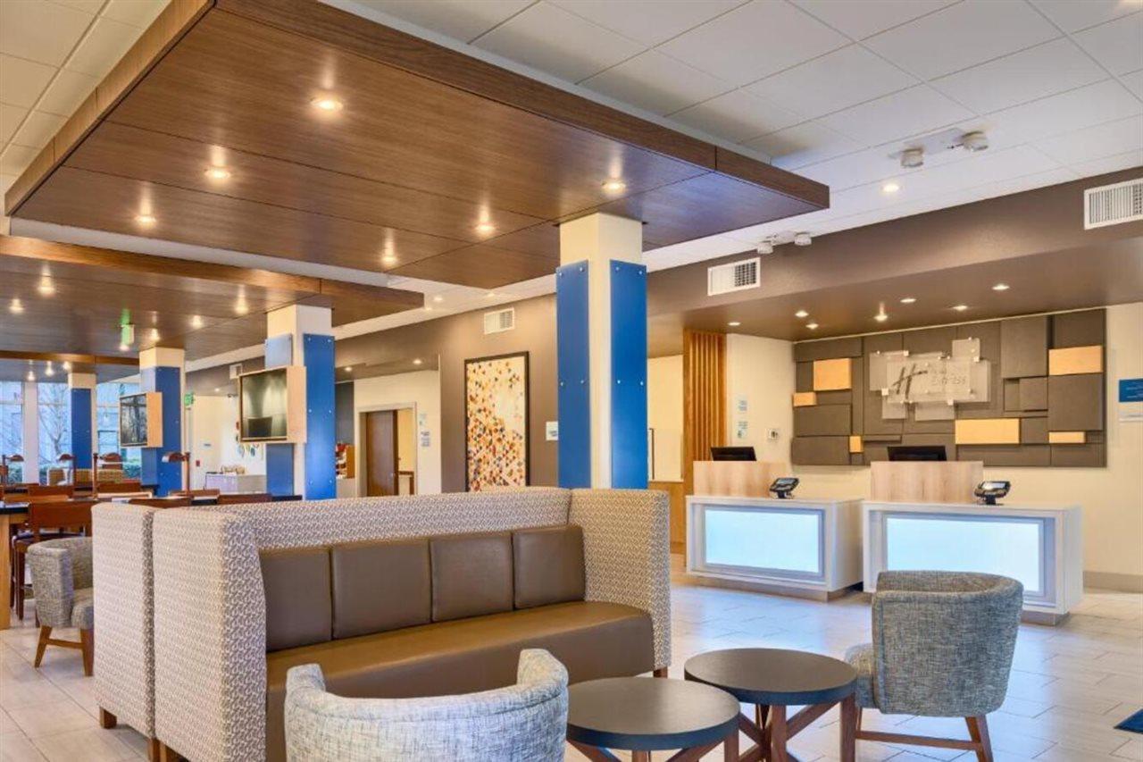 Holiday Inn Express & Suites Salem North - Keizer By Ihg Dış mekan fotoğraf