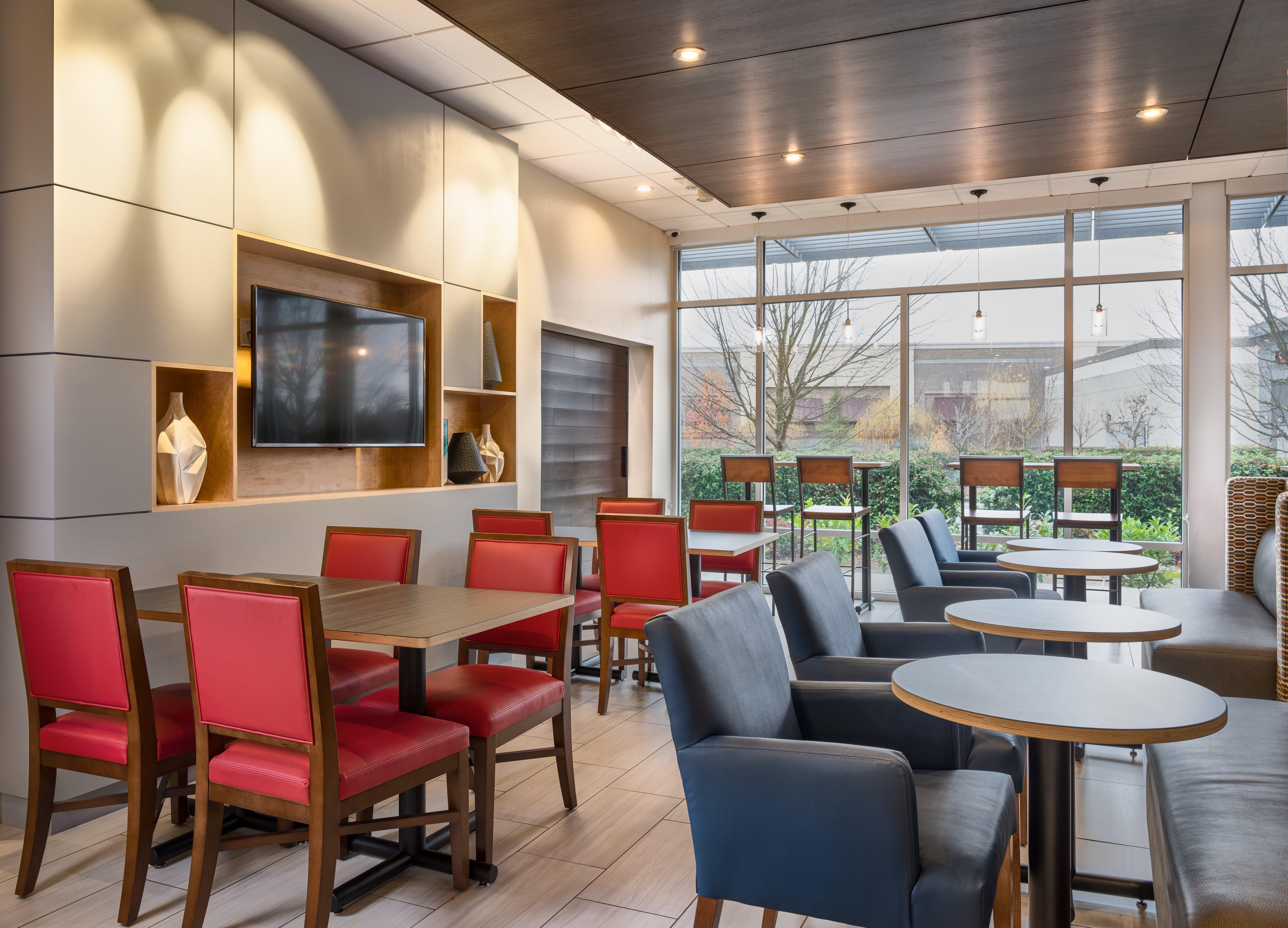 Holiday Inn Express & Suites Salem North - Keizer By Ihg Dış mekan fotoğraf