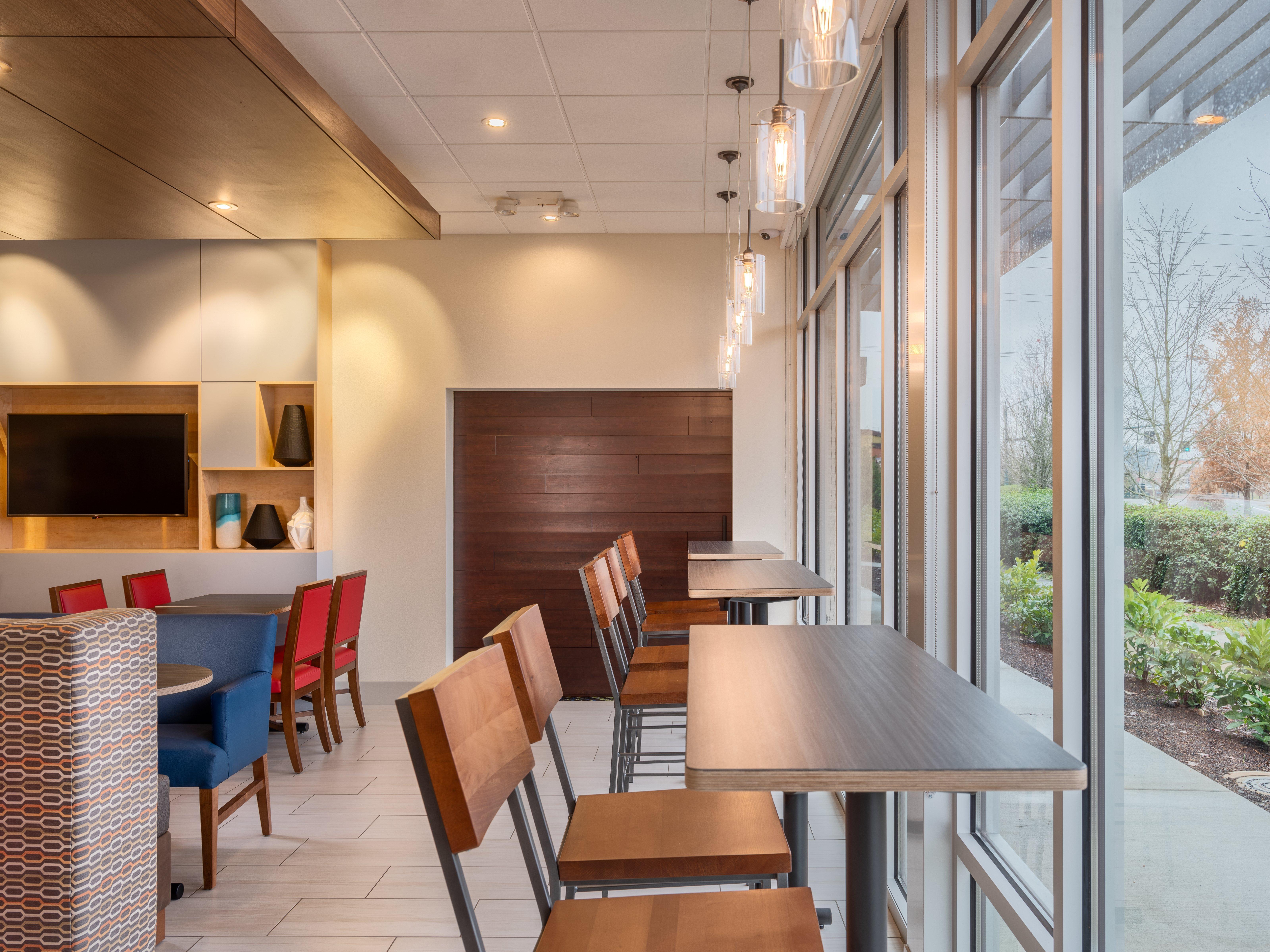 Holiday Inn Express & Suites Salem North - Keizer By Ihg Dış mekan fotoğraf